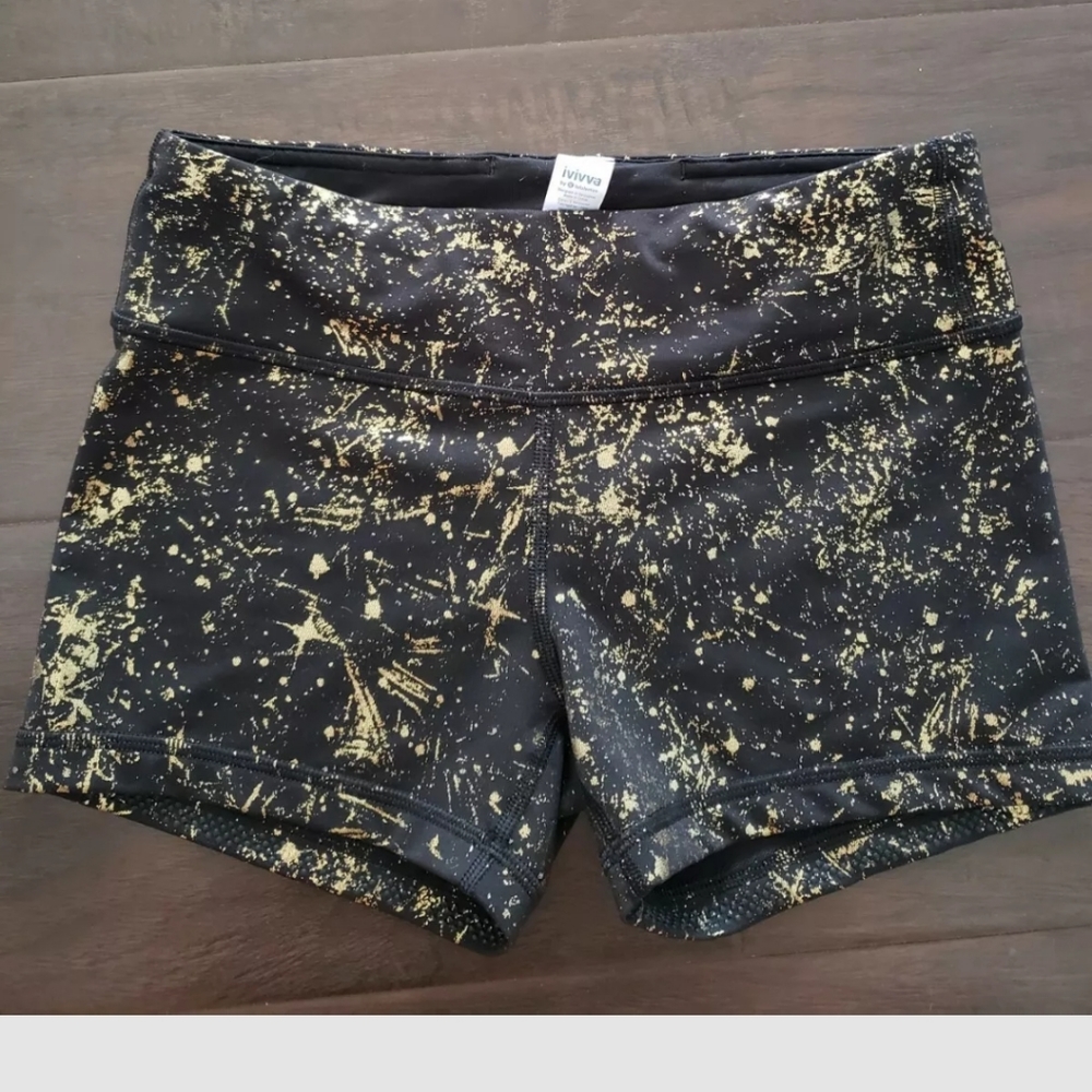 LULULEMON IVIVVA BLACK STRETCHY BOOTY DANCE GYMNASTIC SHORTS GIRLS 12